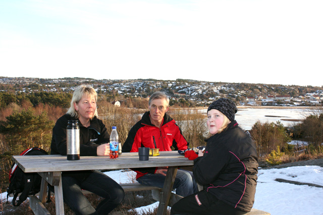 Fika i vårljuset